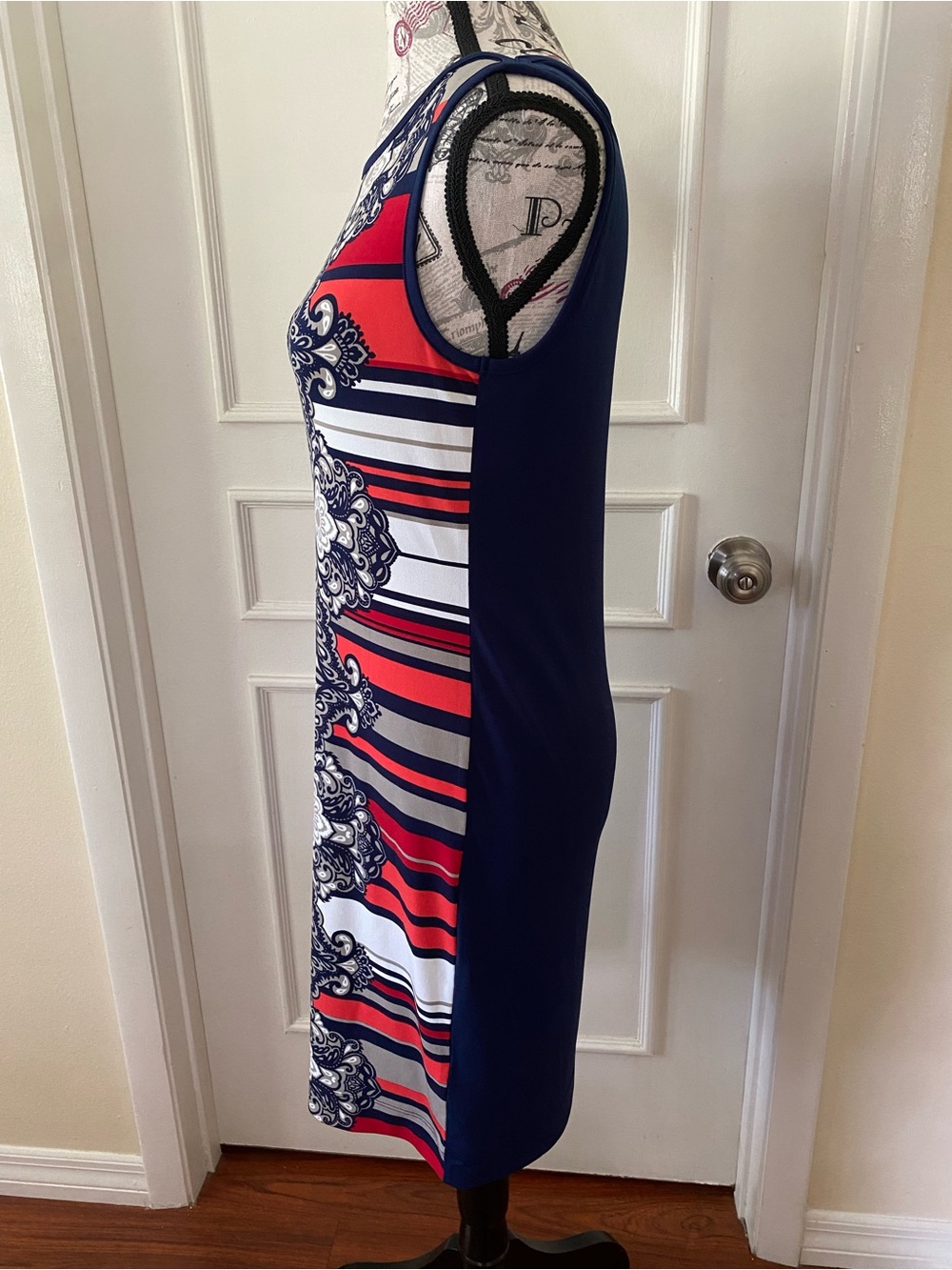 Banana Republic XS Medallion Print Sheath Dress Navy Coral Stretch - Picture 4 of 11